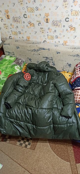 Продам куртку на синтепоне.