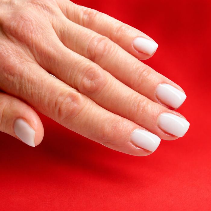 Manichiura gel (80 lei )si semipermanenta la pret acesibil