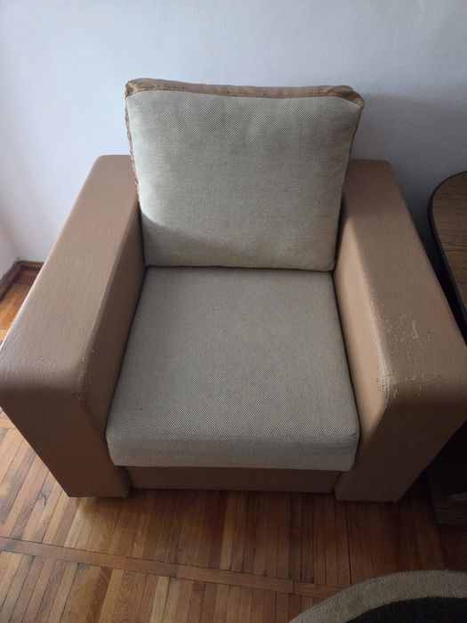 Vand canapea extensibila +lada depozitare impecabila + 2 fotolii