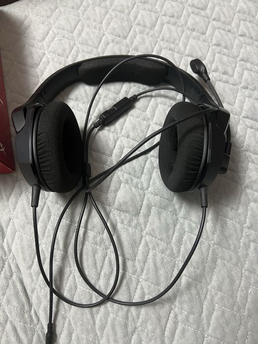 Продам наушники Hyper X 10 000