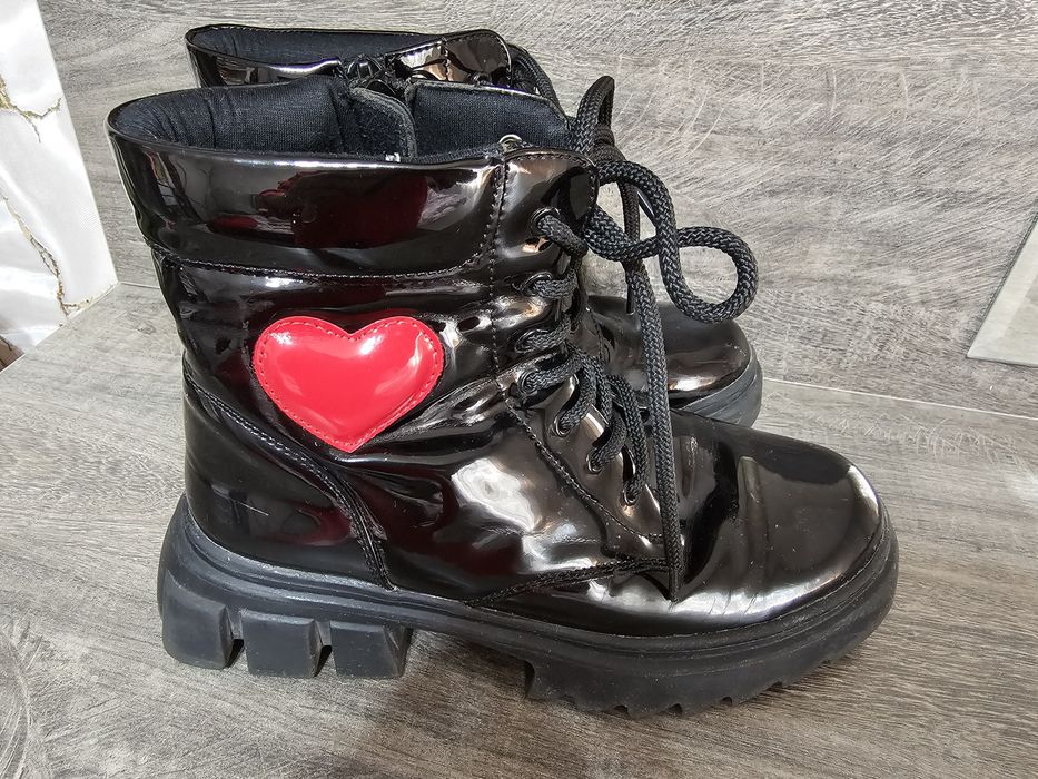 Ботинки для девочки! 36размер,