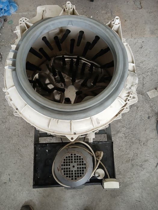 Машина за скубане на пера на бройлери