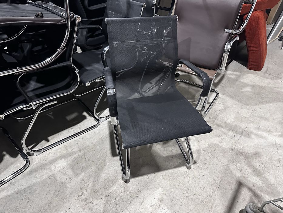 Посетителски столове Work Net – 8 бр.