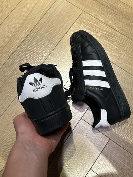 Adidas Superstar