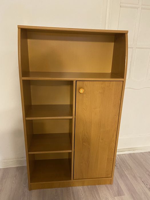 Шкаф детский с полками