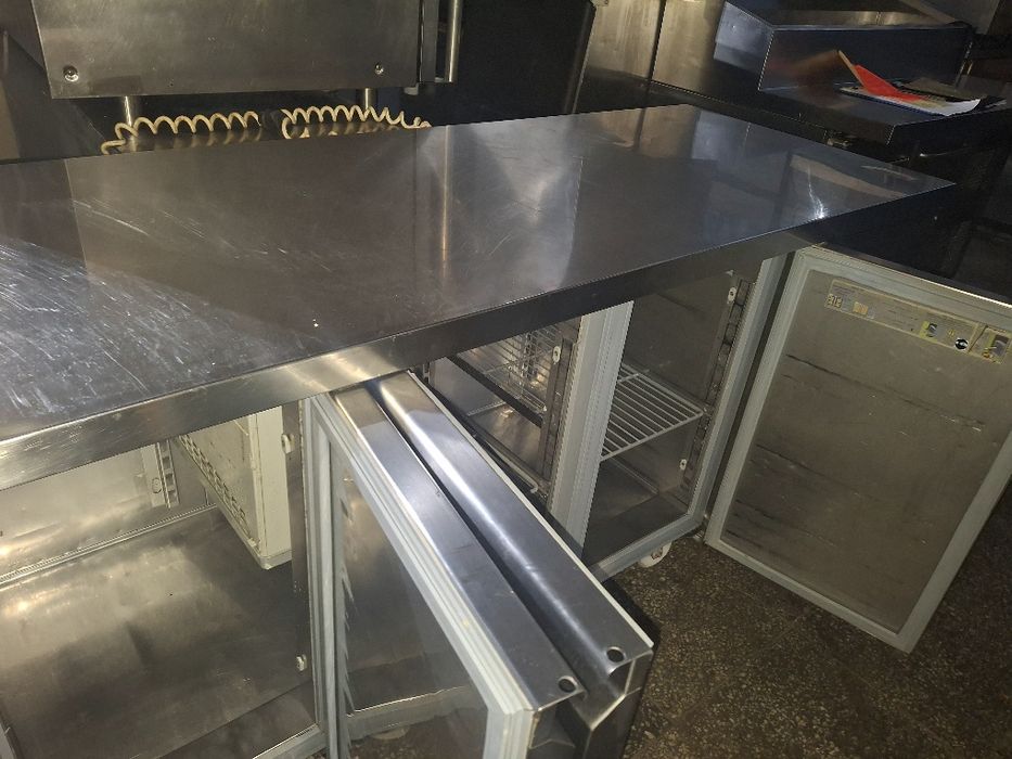 Хладилна маса средно температурна