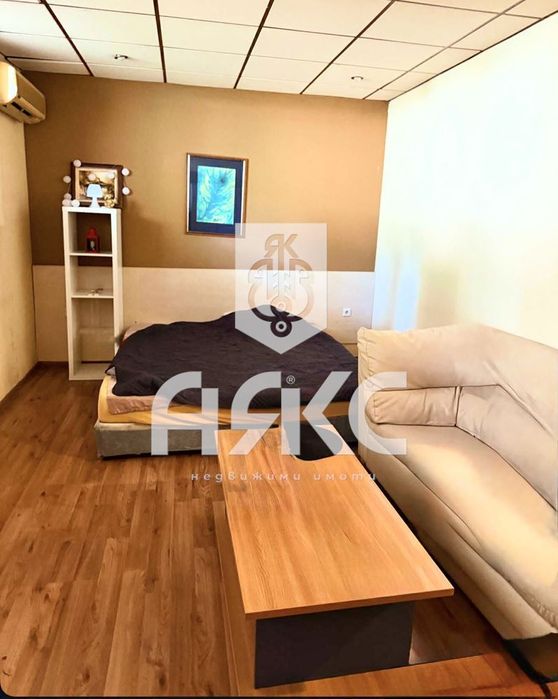 Продава се Двустаен апартамент в София, Горна баня - 85 кв.м за 2000 €/кв.м - Снимка #1