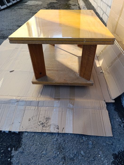 Продам журнальный столик