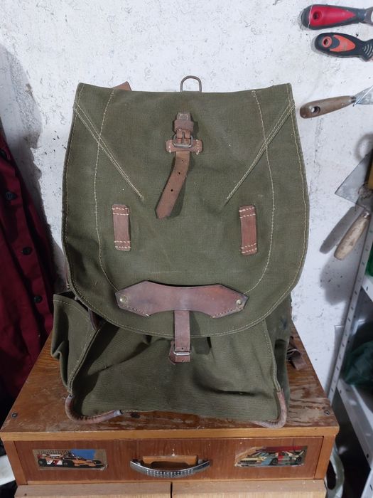 Vând rucsac armata