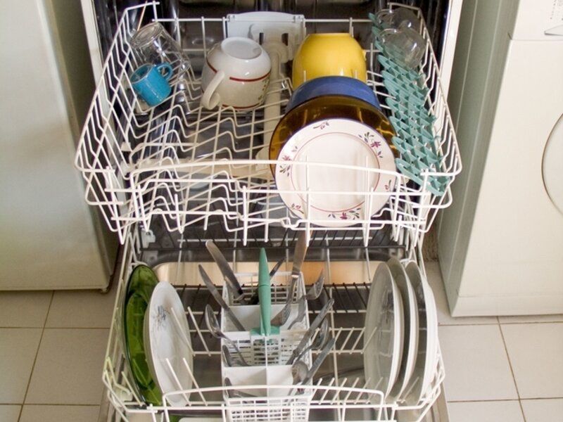 Reparatii masini spalat vase/rufe, uscatoare rufe cu pompa de caldura