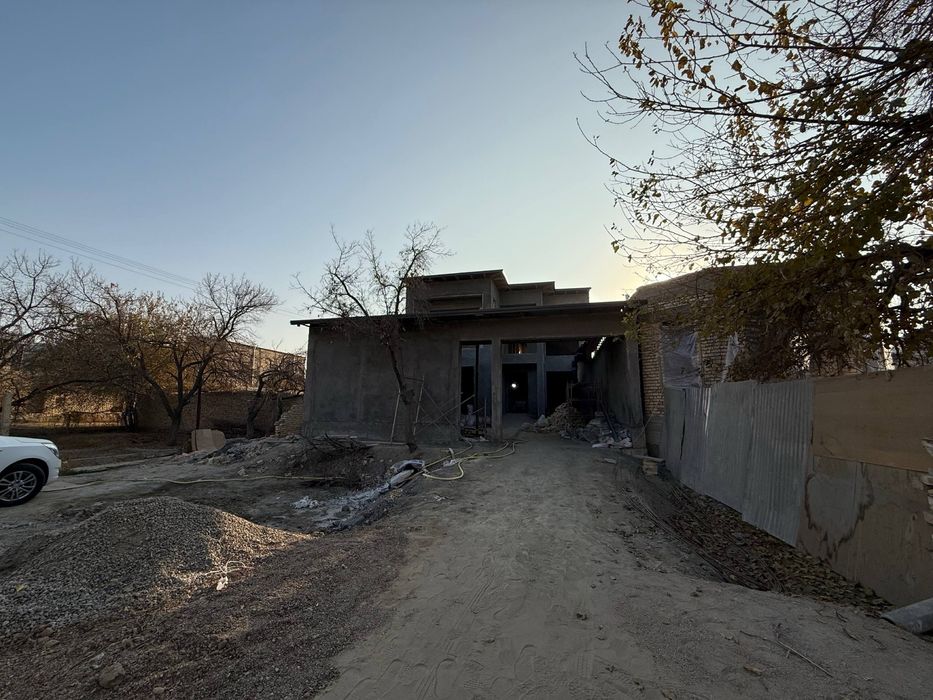 2,5 sotixli hovli sotiladi