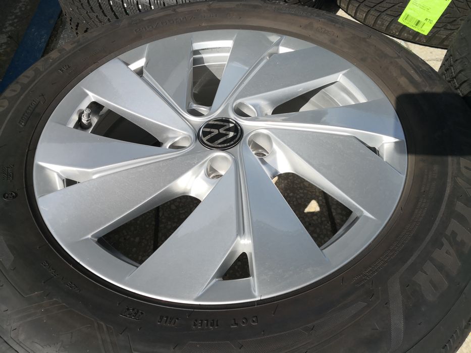 5х112 фолксваген шкода 5x112 volkswagen vw skoda 17 цола 215 65 17 като нови