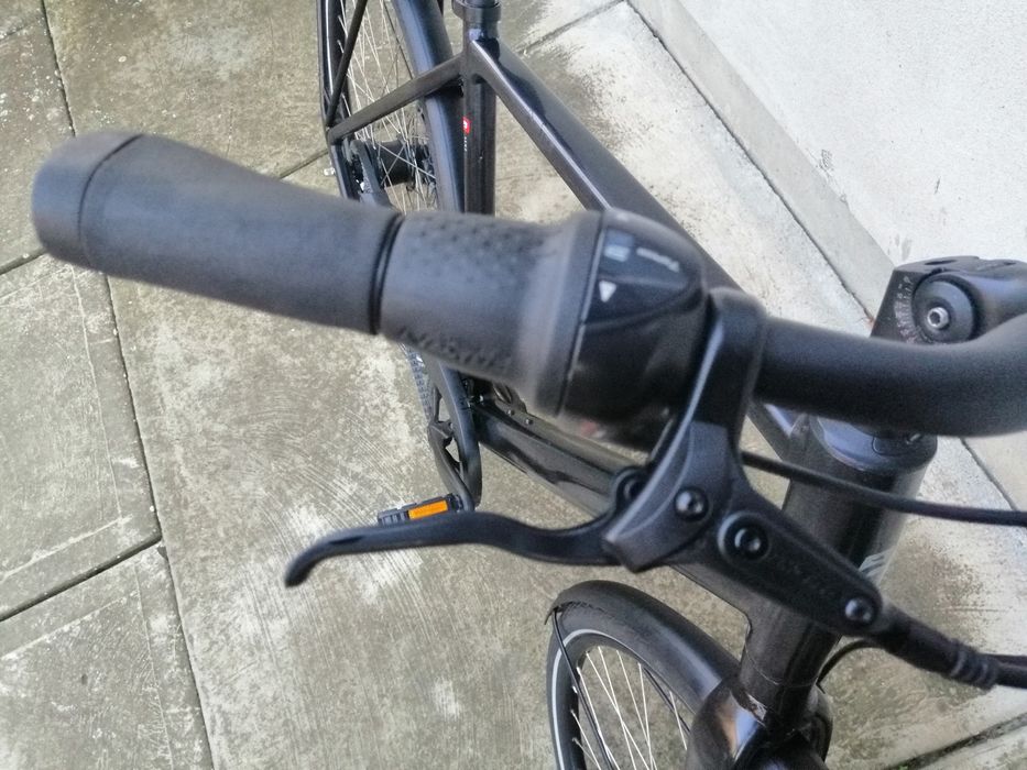 Trekking batavus 28 curea hidraulica