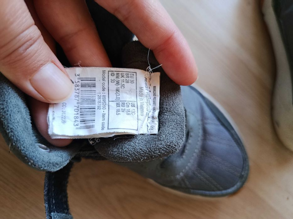 Детски маратонки и непромокаеми боти от Декатлон