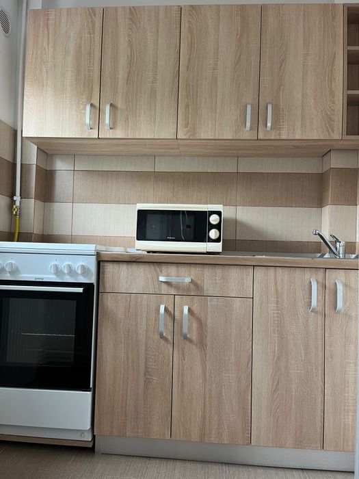 Închiriez garsoniera confortI cu centrala proprie