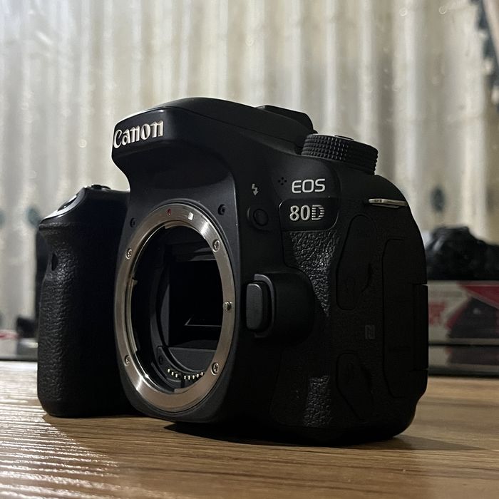 Canon 80D Sotiladi