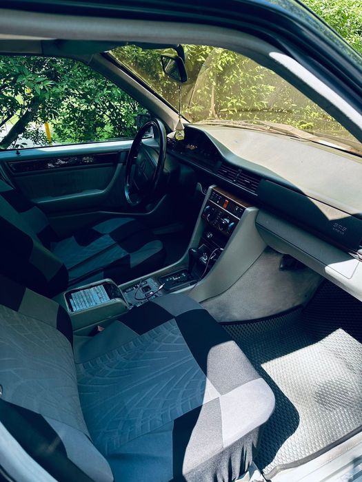 Mercedes benz E280