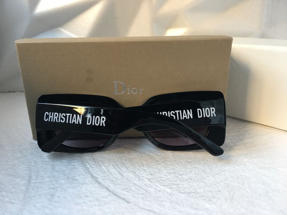 Дамски слънчеви очила правоъгълни 2 цвята