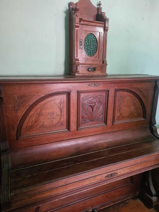 Старинное пианино 1889г.