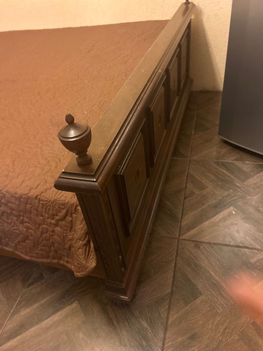 Старинно легло от истински дъб