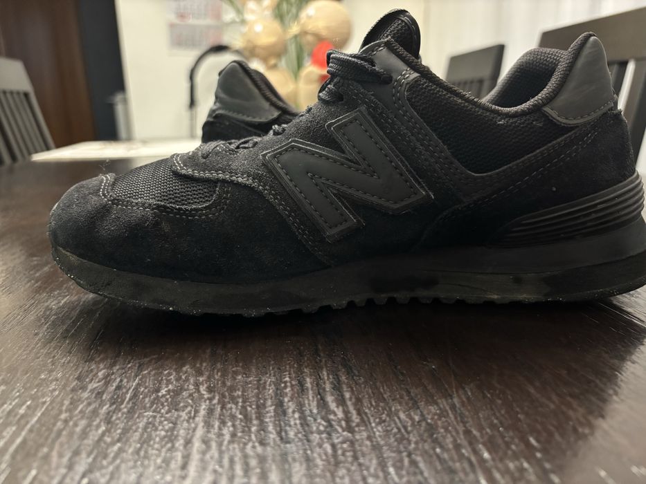 New balance 574  черни 40.5 номер
