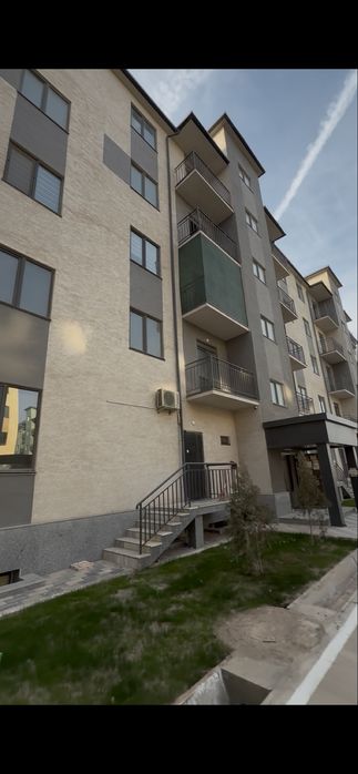 Urganch city 2-etajda, 3-xonali, gazlashtirilgan!