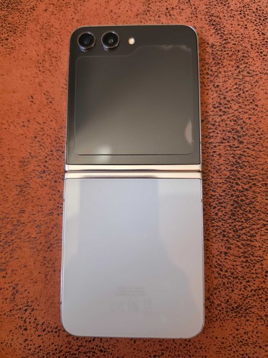SAMSUNG galaxy Z flip 5 mint 512GB