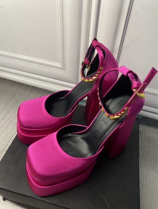 Каблуки Versace 37размер