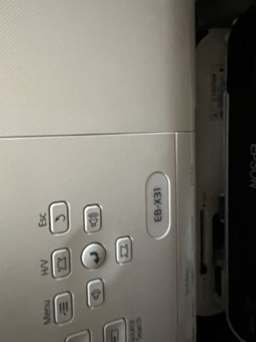 Проектор Epson EB-X31  есть 40 шт