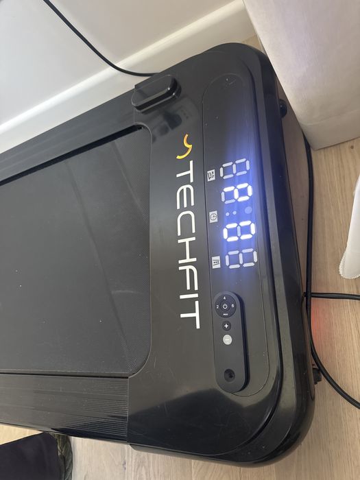 Banda de mers Techfit (walkingpad) - ridicare personala