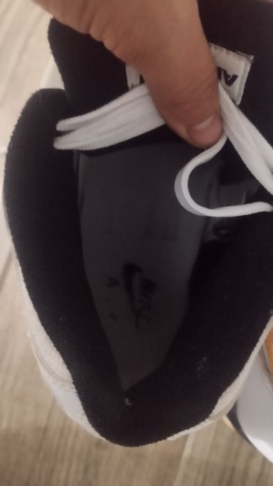 Nike flight 44 aproape noi