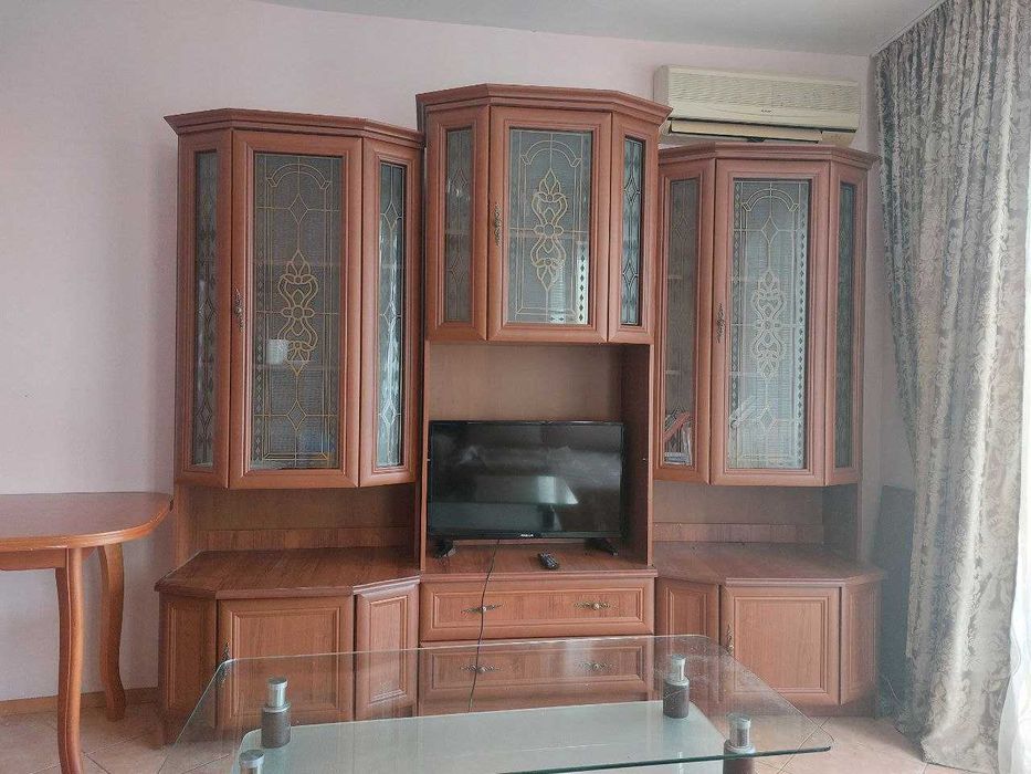 продава гардероб