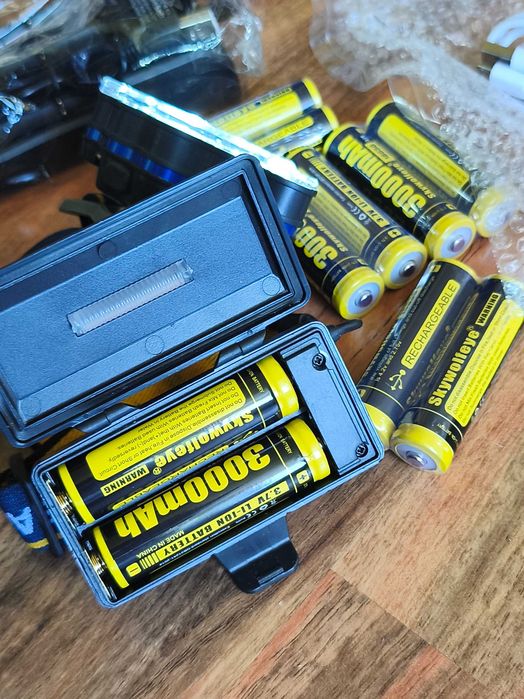 Комплект 3 в 1 челник 18000 лумена големи батерии 3000mAh