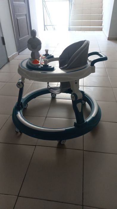 Ходунок и кармячи стол