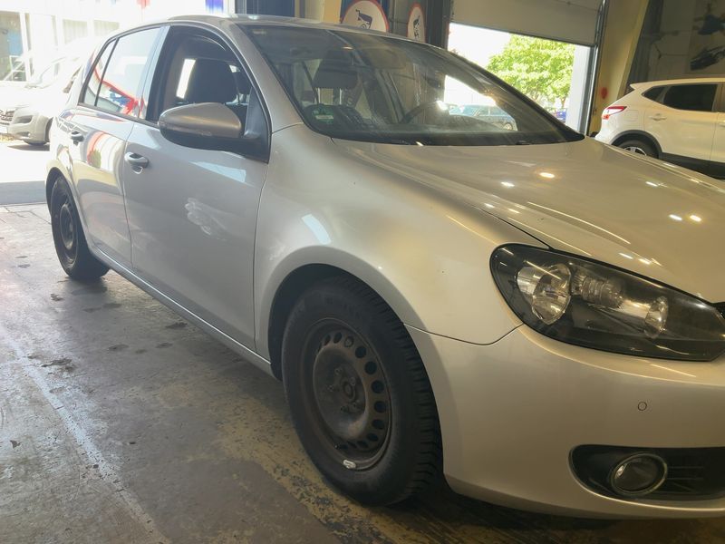 Volkswagen Golf VI 1.6 TDI Trendline BlueMotion Tech 2011