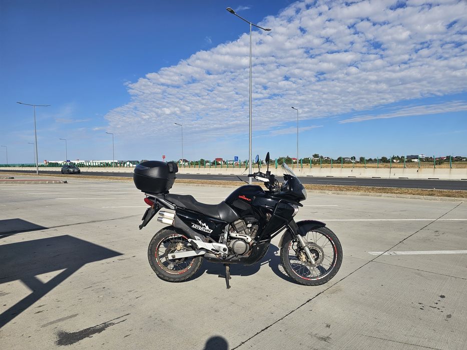 Honda Transalp XL650V 2005 in stare bună