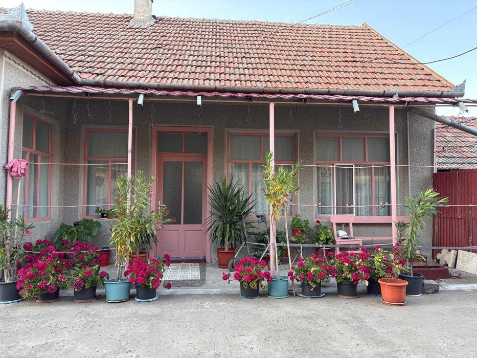 Casă de vânzare în Semlac - Preț avantajos