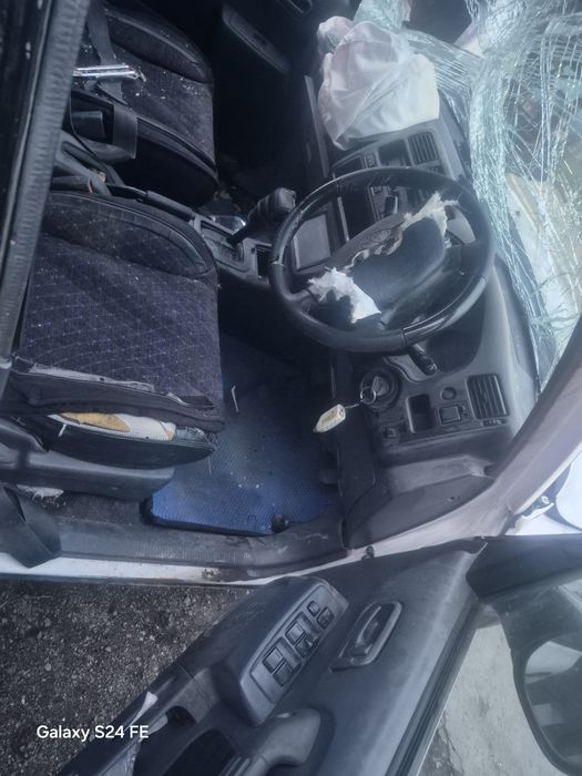 На запчасть Тойота раф 4