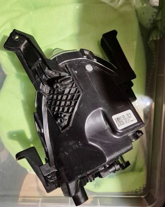 Халоген KIA Ceed 2018-2021 Ляв/Десен 92201J7000/92202J7000