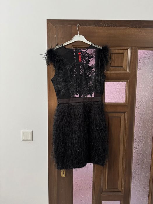 Rochie neagră cu dantelă