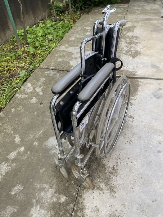 Carucior persoane cu handicap