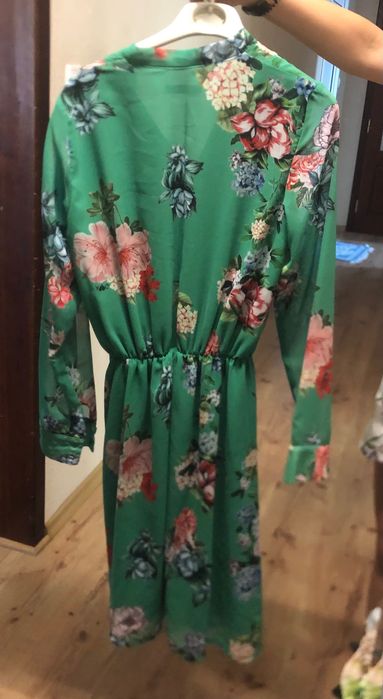 Елегантна дамска рокля