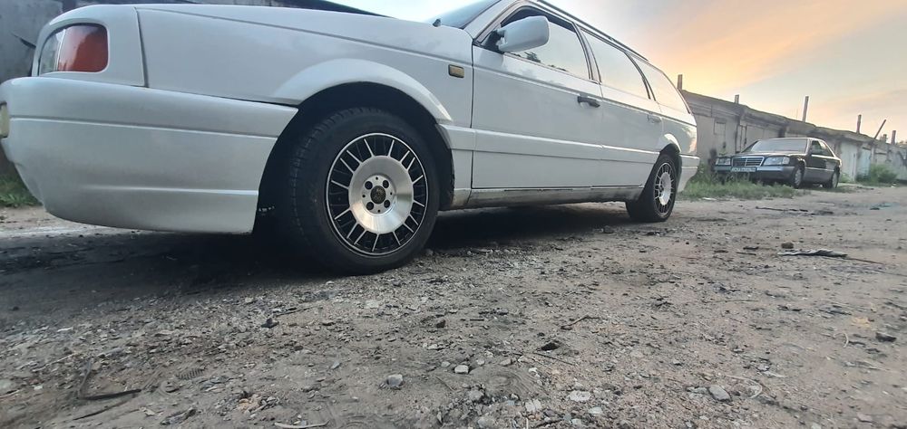 Passat B3 универсал 1.8