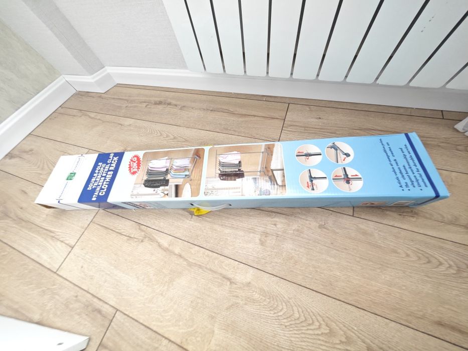 Напольная вешалка для одежды