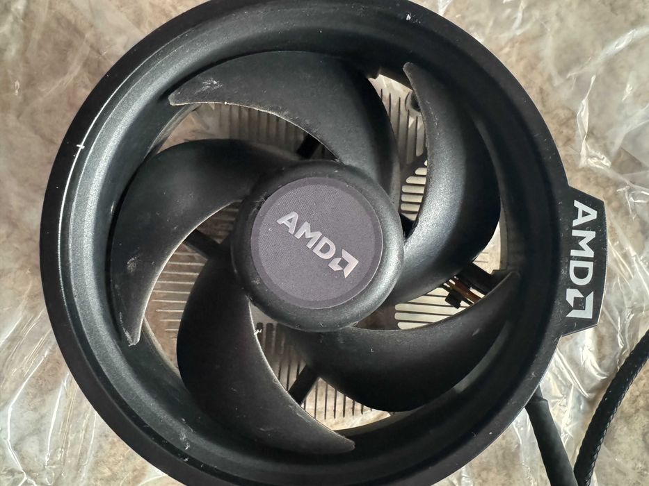 Компютърни компоненти - rx 6600, ryzen 5 3600, кутия