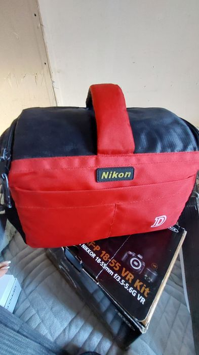 Зеркальный фотоаппарат Nikon