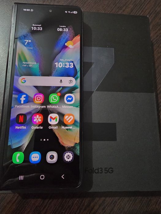 Samsung Galaxy Z Fold 3