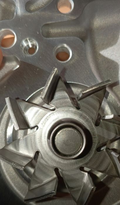 Продам  помпа для авто