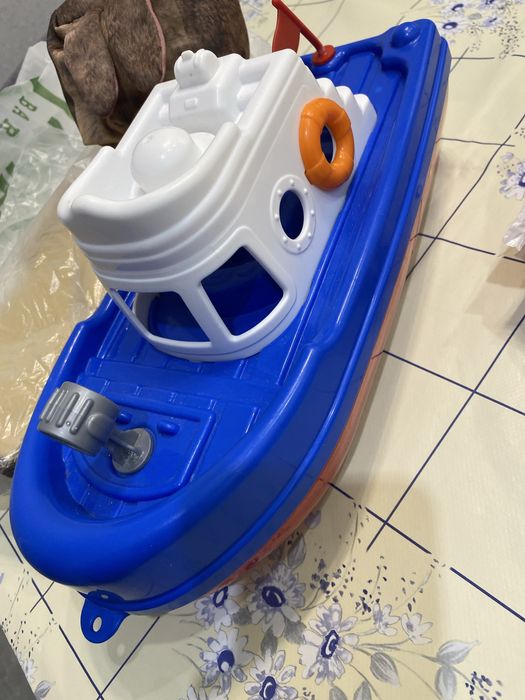 Игрушки продам два пакета