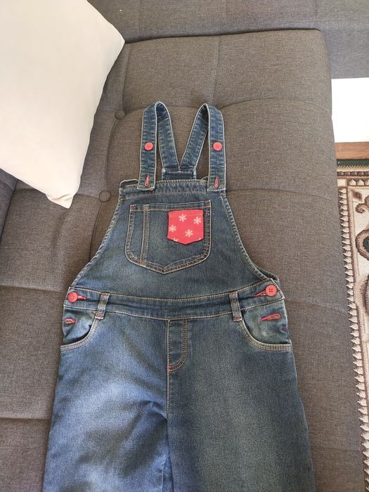 Продам джинсовый комбинезон для девочек с начёсом